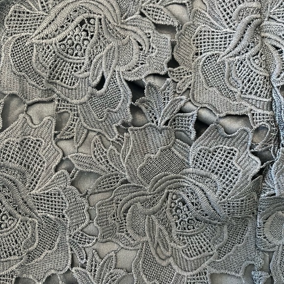 High waisted black lace midi skirt - Picture 5 of 5